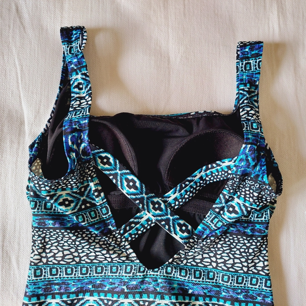 Robby Len One piece swimsuit size 10. - Picture 8 of 16